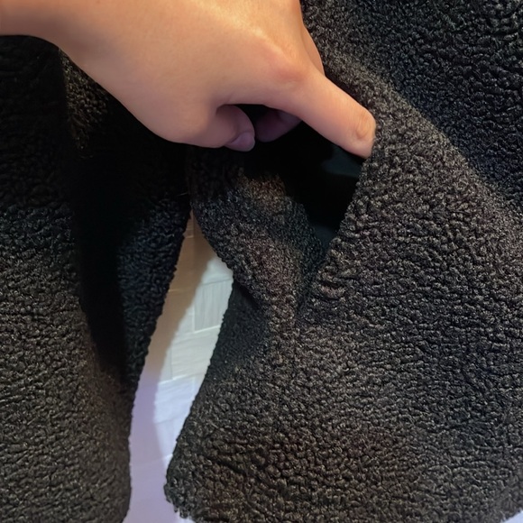 Uniqlo Japan Sherpa Button Snap Tech Fleece Jacket🐝 - Picture 5 of 9